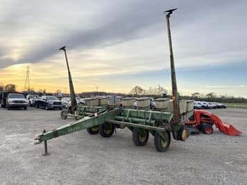 Main image John Deere 7000